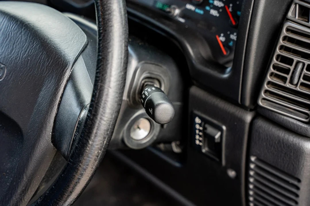2003 Jeep TJ Wrangler - Image 21 of 30