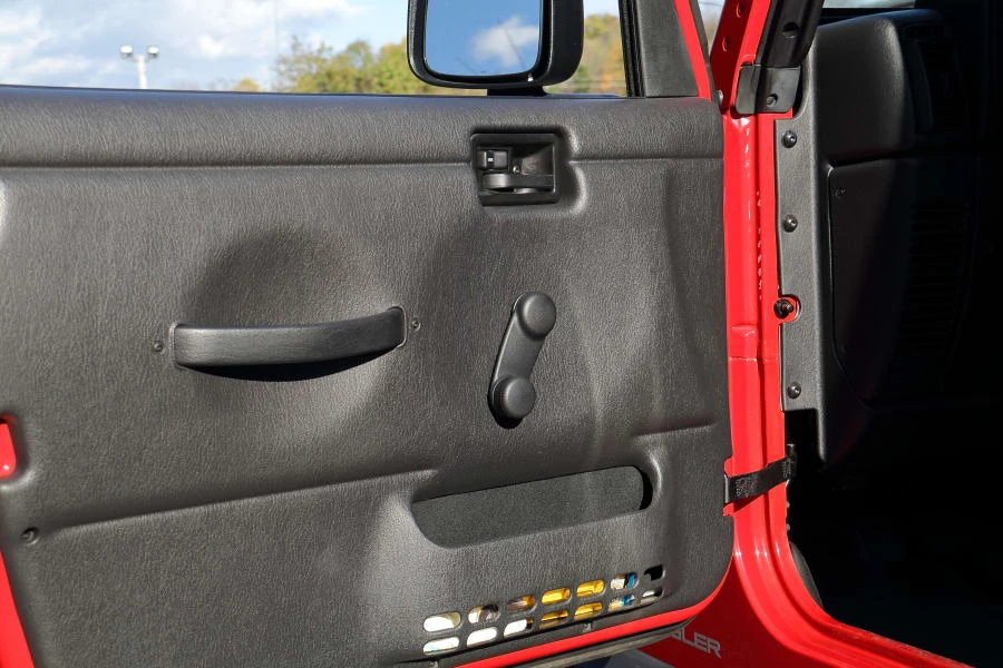 2003 Jeep TJ Wrangler - Image 17 of 24