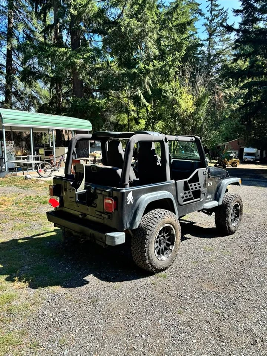 2003 Jeep TJ Wrangler - Image 5 of 11