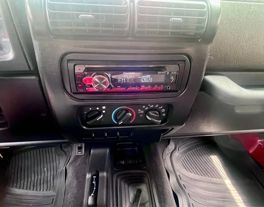 2003 Jeep TJ Wrangler - Image 14 of 19