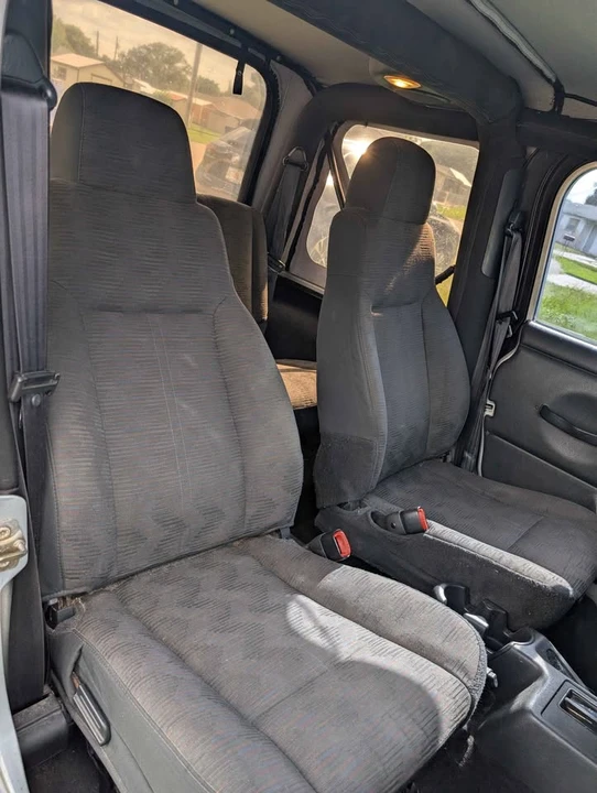 2003 Jeep TJ Wrangler - Image 18 of 19