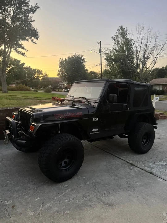 2003 Jeep TJ Wrangler - Image 2 of 2