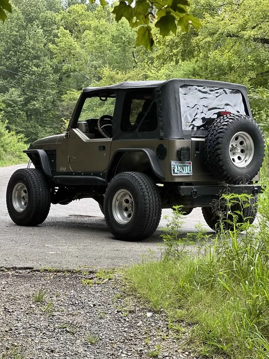 2003 Jeep TJ Wrangler - Image 2 of 5