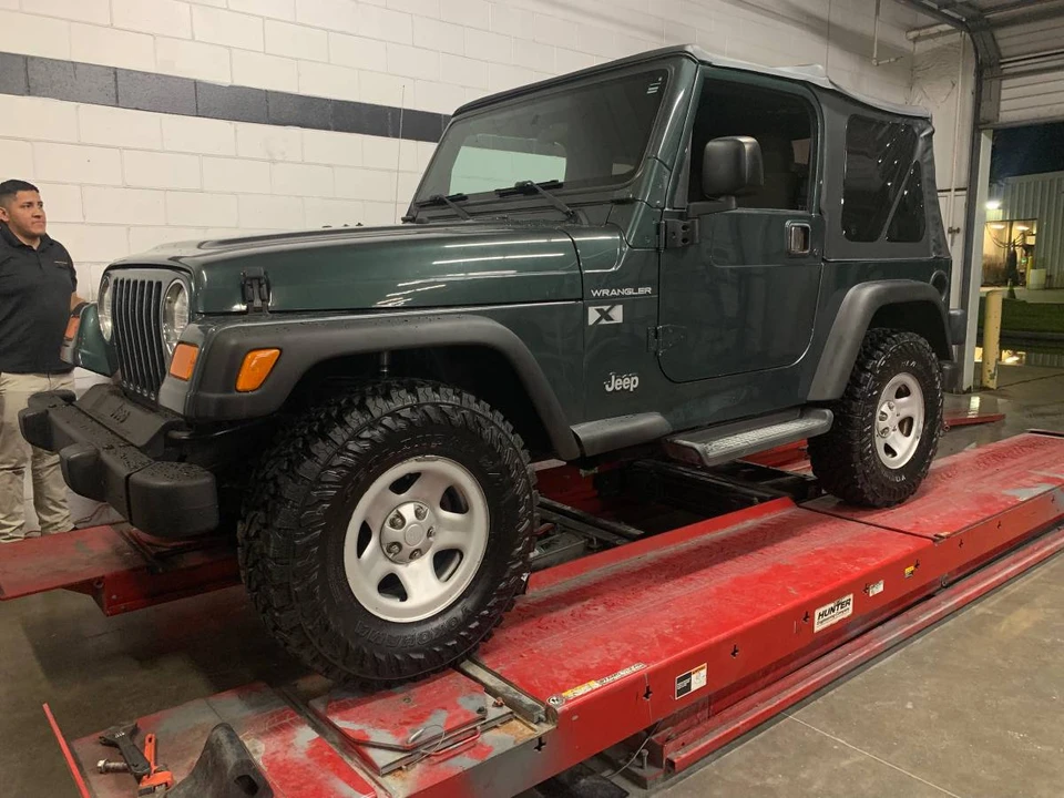 2003 Jeep TJ Wrangler - Image 5 of 17