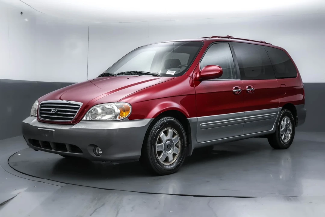 2003 Kia Carnival - Image 6 of 12
