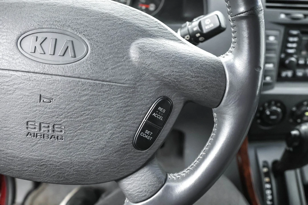 2003 Kia - Image 16 of 21