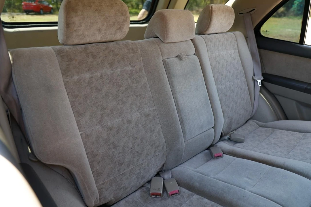 2003 Kia Sorento - Image 14 of 21