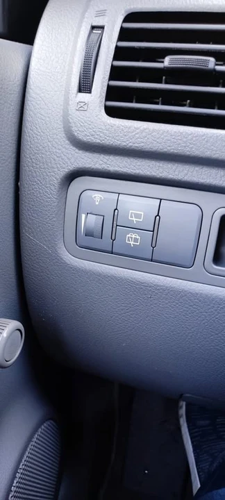 2003 Kia Rio - Image 15 of 20