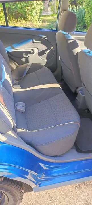 2003 Kia Rio - Image 19 of 20