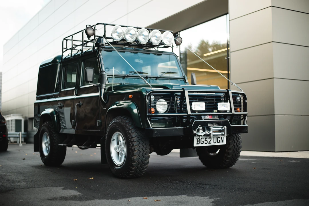 2003 Land Rover Defender 110 - Image 20 of 31
