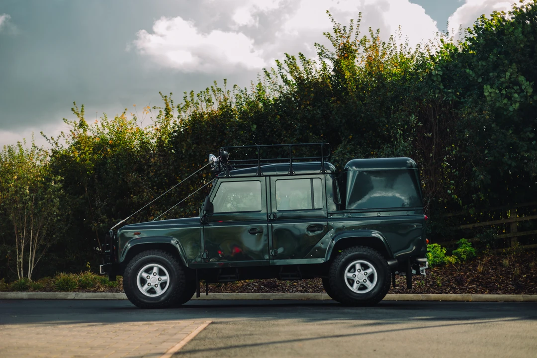 2003 Land Rover Defender 110 - Image 26 of 31