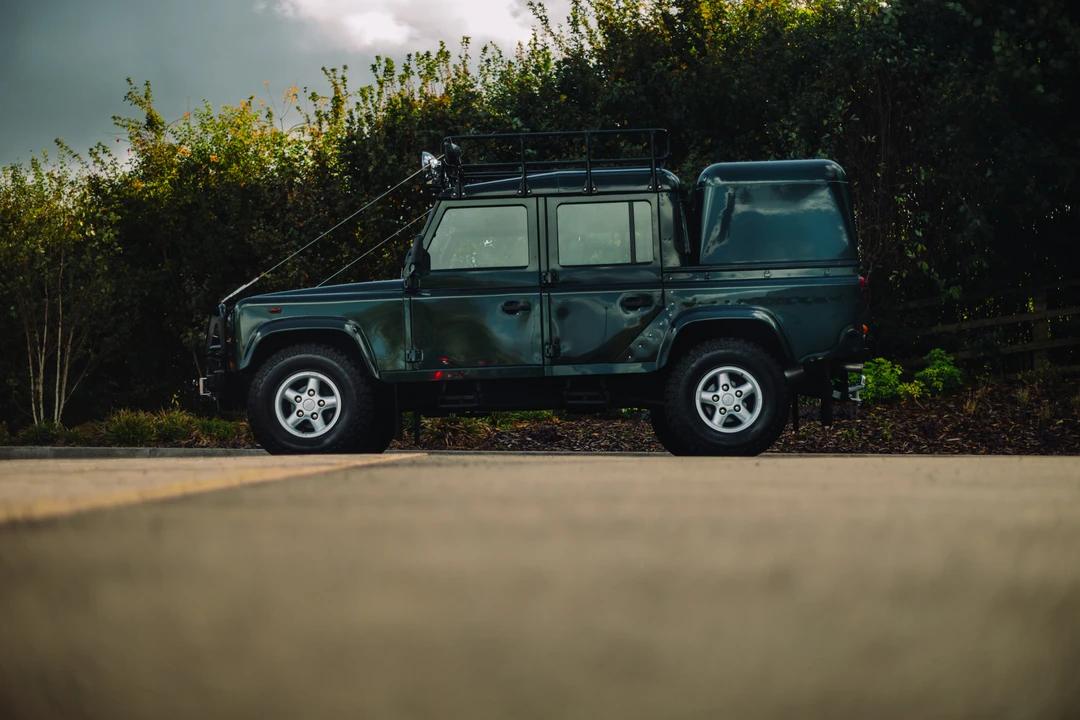 2003 Land Rover Defender 110 - Image 27 of 31