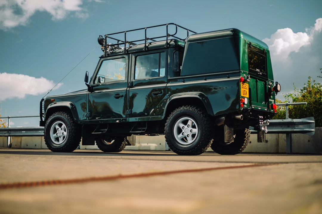 2003 Land Rover Defender 110 - Image 30 of 31