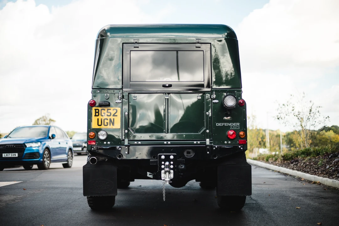 2003 Land Rover Defender 110 - Image 7 of 31