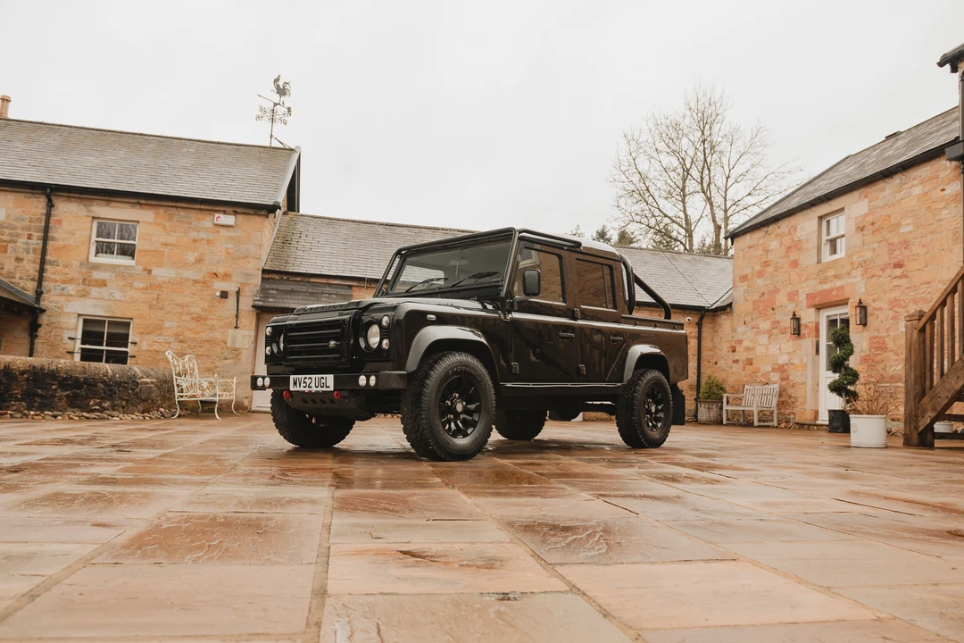 2003 Land Rover Defender 110 - Image 23 of 31