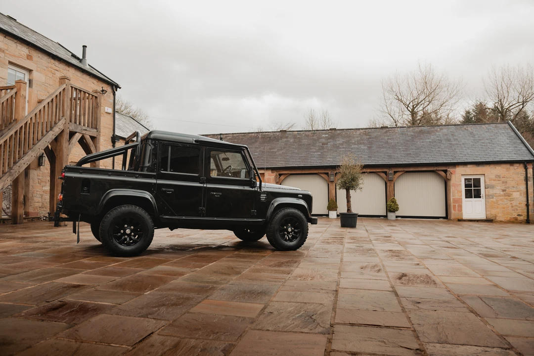 2003 Land Rover Defender 110 - Image 28 of 31
