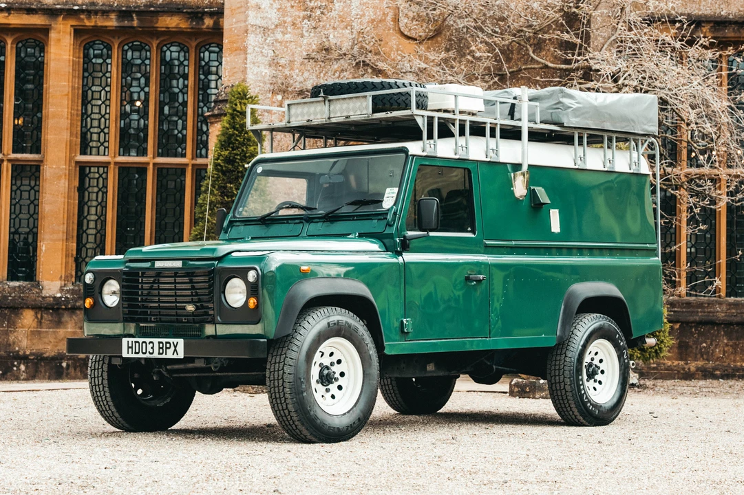 2003 Land Rover Defender 110 - Image 2 of 2