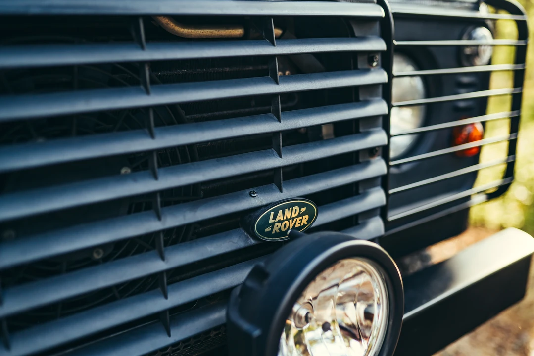 2003 Land Rover Defender 110 - Image 21 of 31