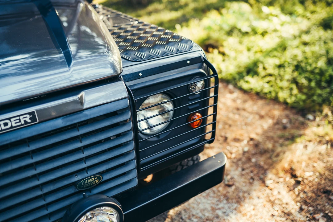 2003 Land Rover Defender 110 - Image 27 of 31