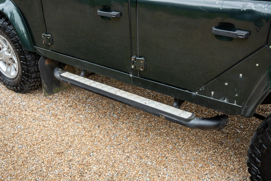 2003 Land Rover Defender 110 - Image 27 of 31