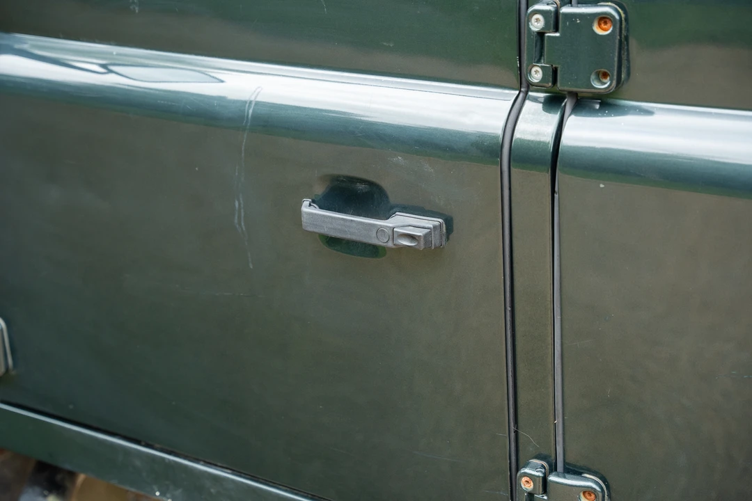 2003 Land Rover Defender 110 - Image 29 of 31
