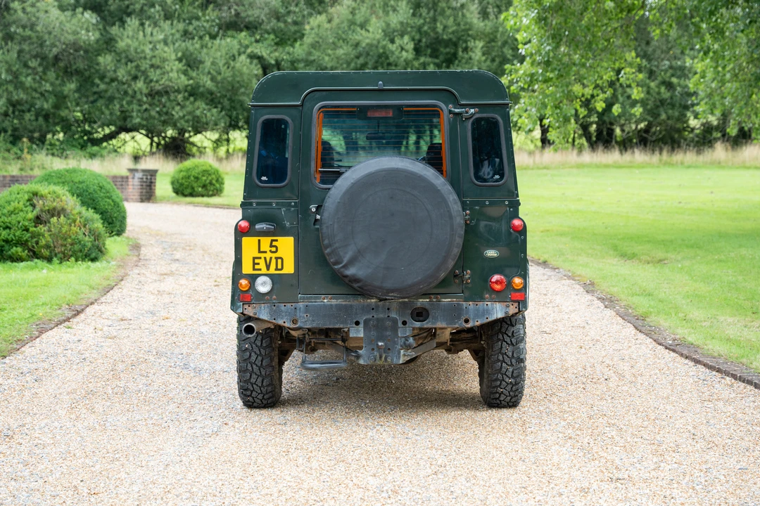 2003 Land Rover Defender 110 - Image 7 of 31