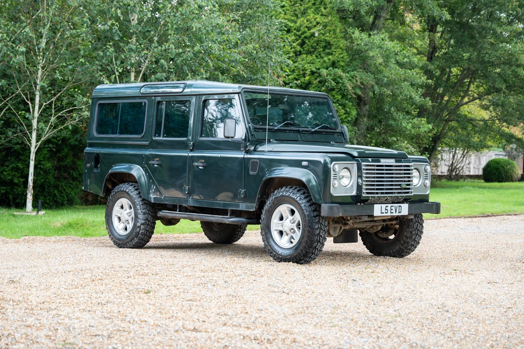 2003 Land Rover Defender 110 - Image 10 of 31