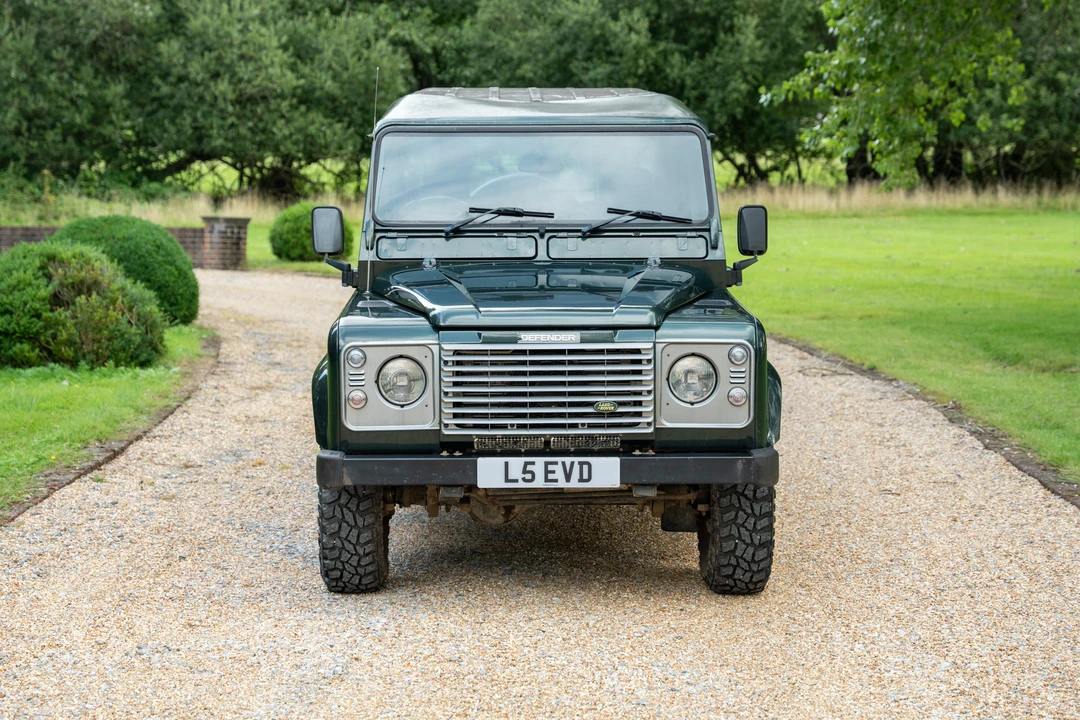 2003 Land Rover Defender 110 - Image 11 of 31