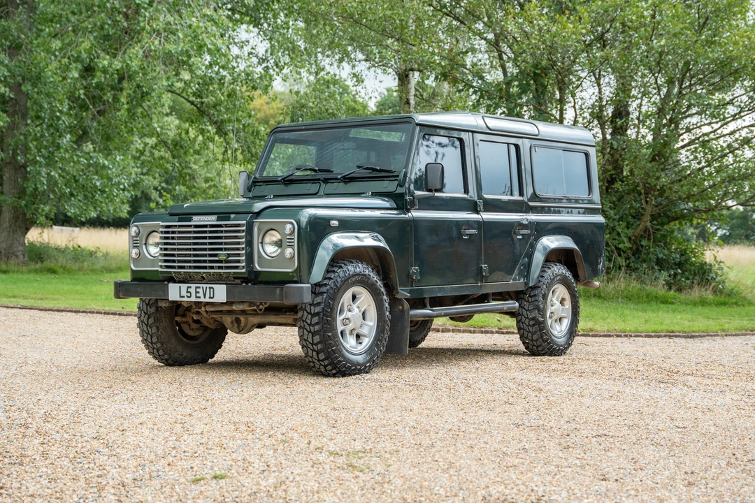 2003 Land Rover Defender 110 - Image 12 of 31