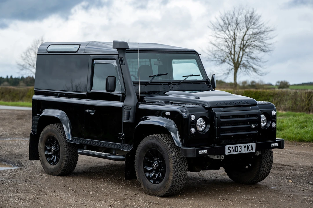 2003 Land Rover Defender 90 - Image 2 of 31