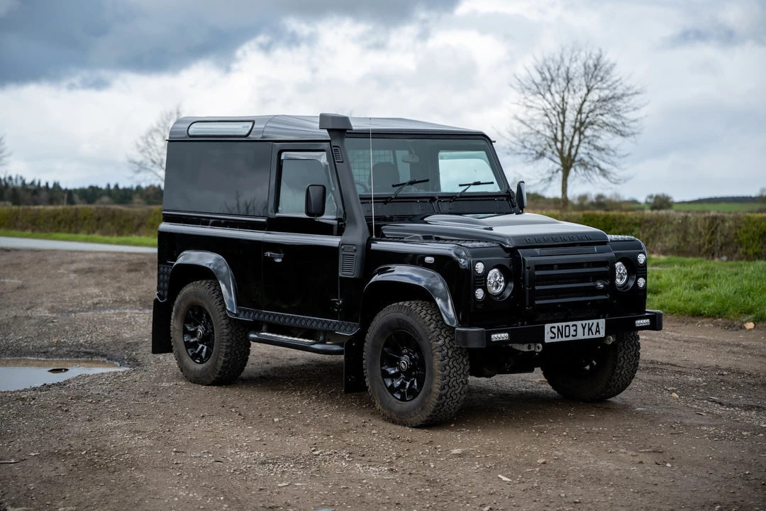 2003 Land Rover Defender 90 - Image 10 of 31