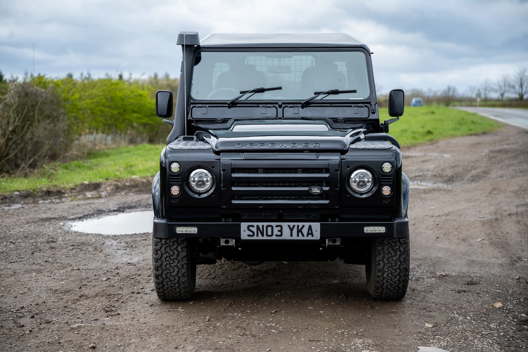 2003 Land Rover Defender 90 - Image 11 of 31