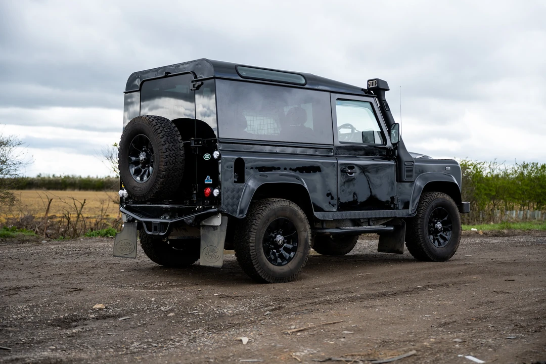 2003 Land Rover Defender 90 - Image 8 of 31