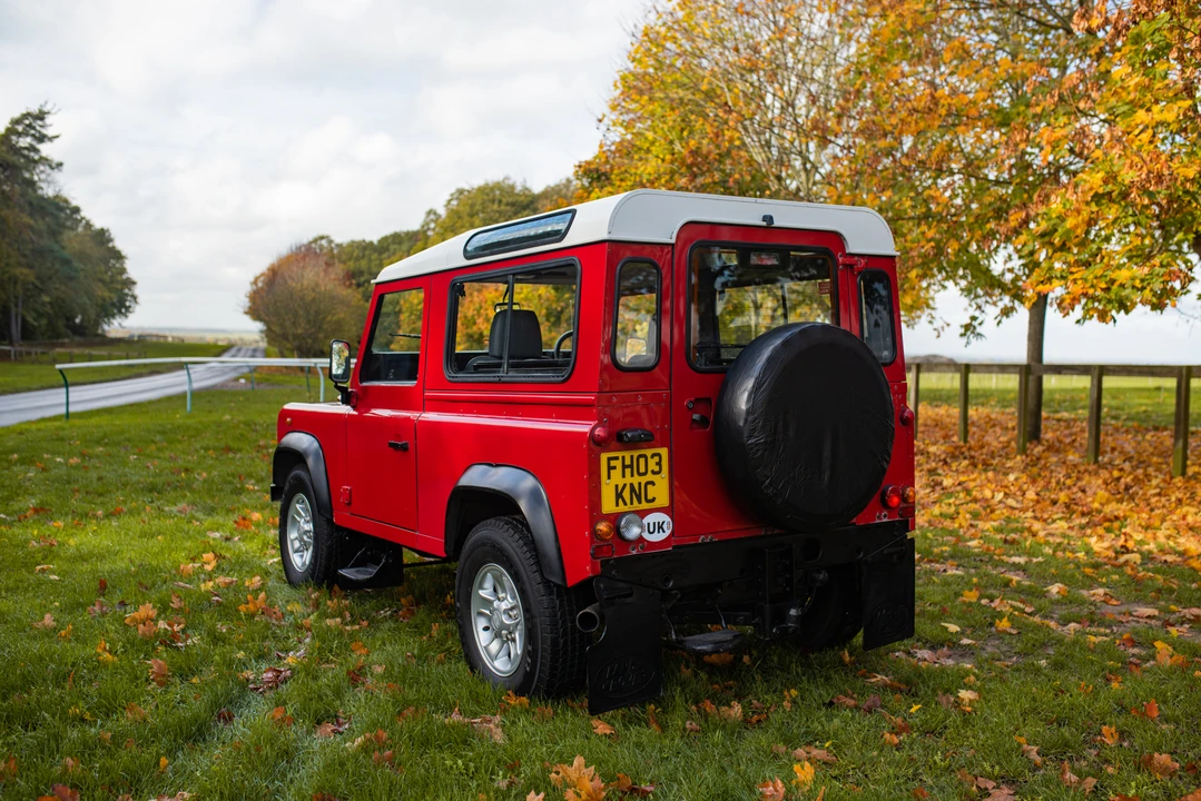 2003 Land Rover Defender 90 - Image 6 of 31
