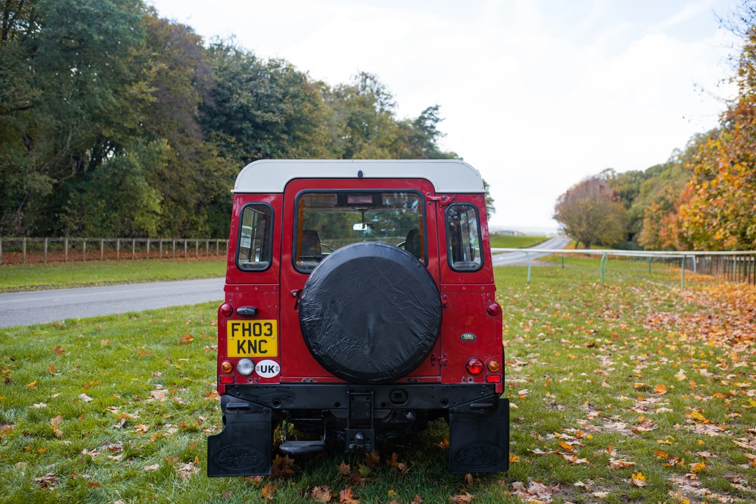 2003 Land Rover Defender 90 - Image 7 of 31