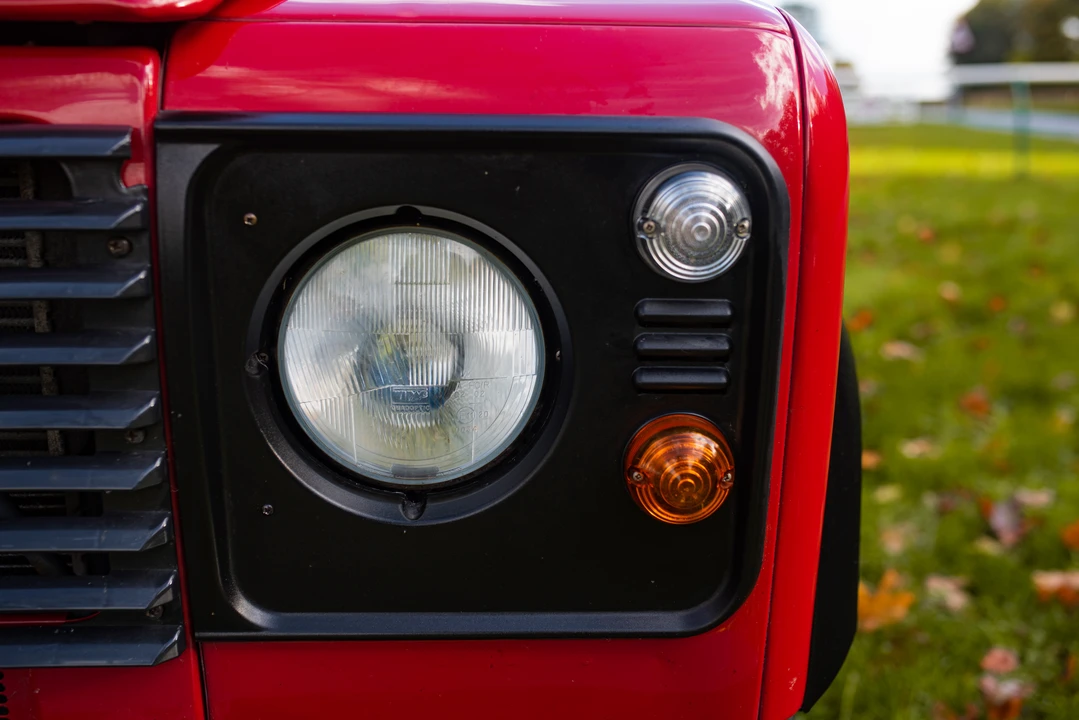 2003 Land Rover Defender 90 - Image 18 of 31