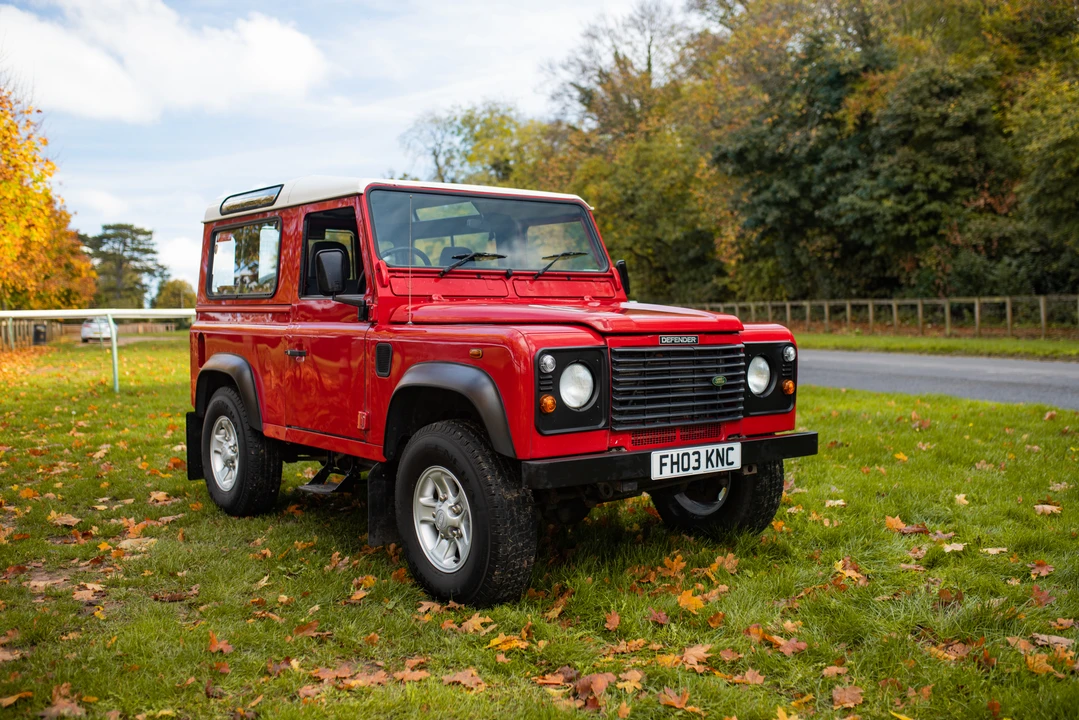 2003 Land Rover Defender 90 - Image 17 of 31