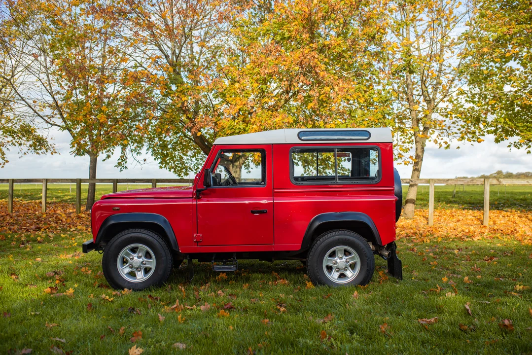 2003 Land Rover Defender 90 - Image 12 of 31
