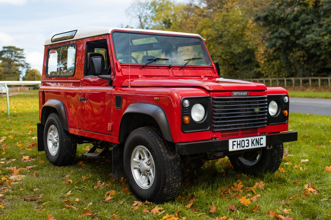 2003 Land Rover Defender 90 - Image 2 of 31