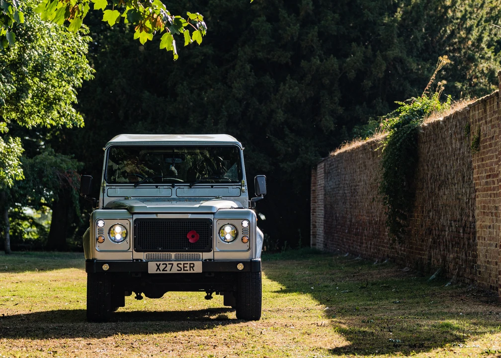 2003 Land Rover Defender 90 - Image 24 of 31