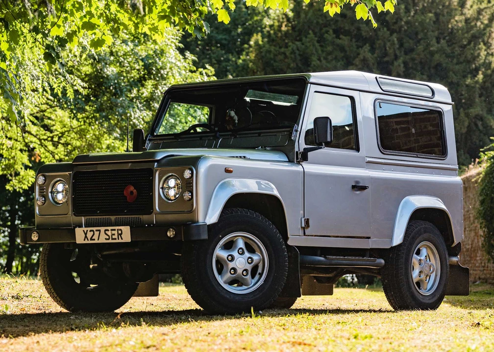 2003 Land Rover Defender 90 - Image 13 of 31