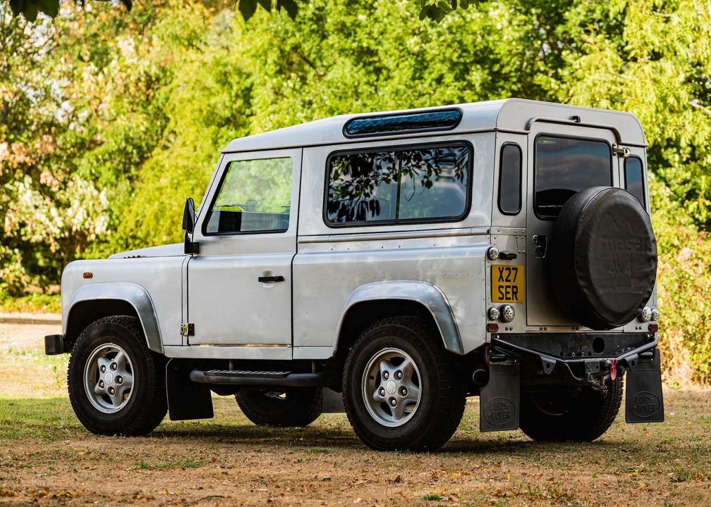 2003 Land Rover Defender 90 - Image 7 of 31