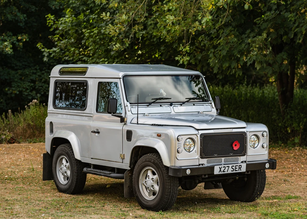 2003 Land Rover Defender 90 - Image 11 of 31