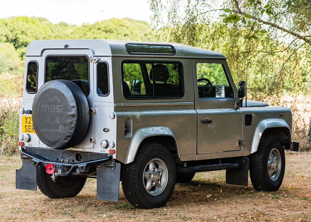 2003 Land Rover Defender 90 - Image 9 of 31
