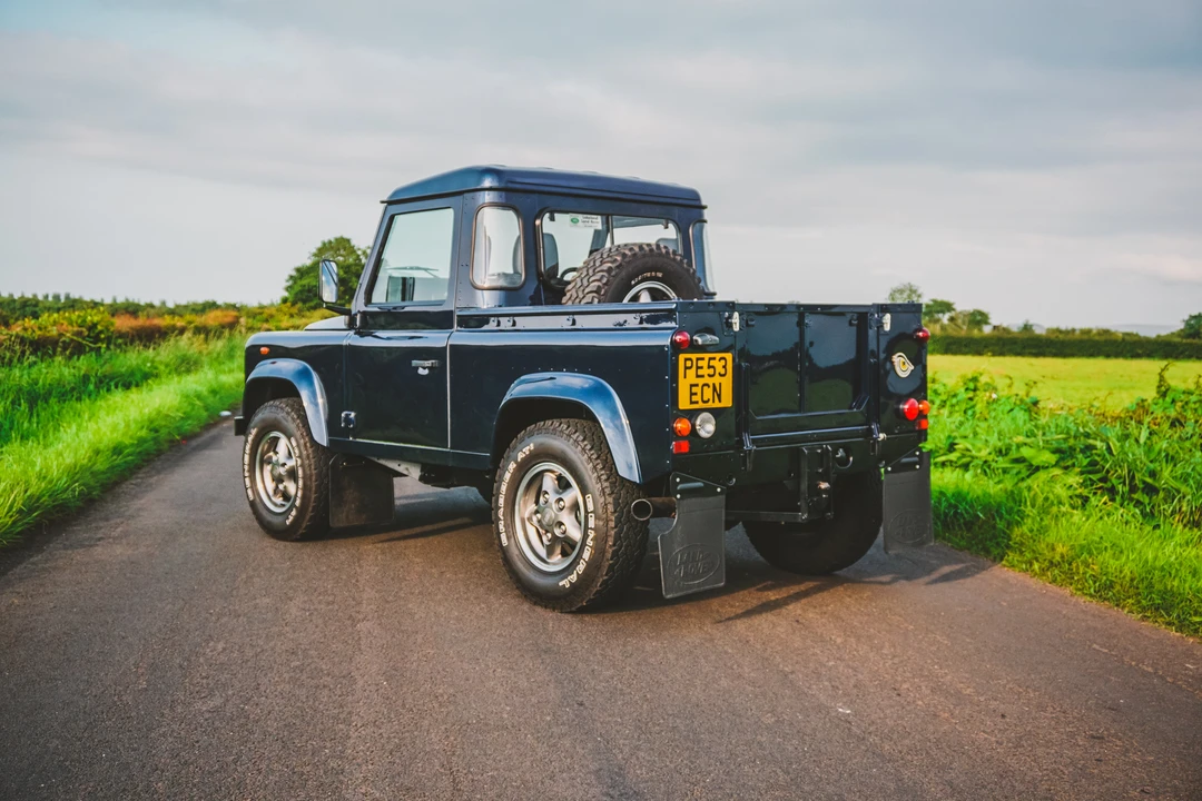 2003 Land Rover Defender 90 - Image 8 of 31