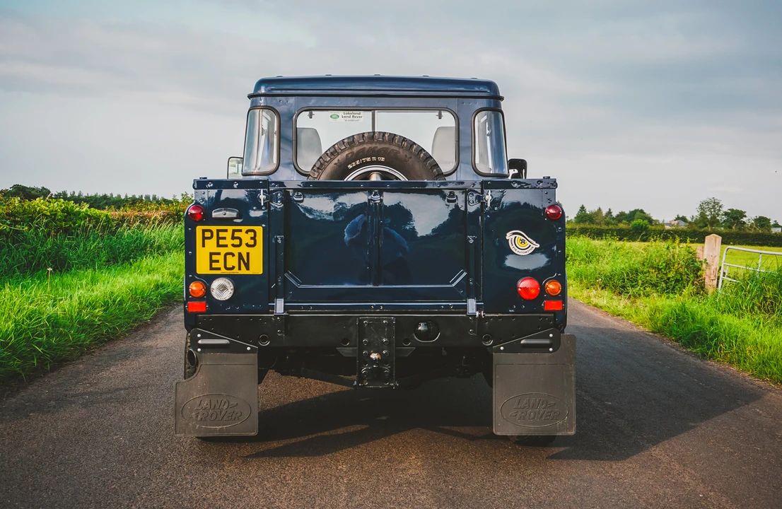 2003 Land Rover Defender 90 - Image 9 of 31