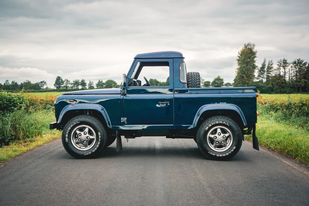 2003 Land Rover Defender 90 - Image 7 of 31