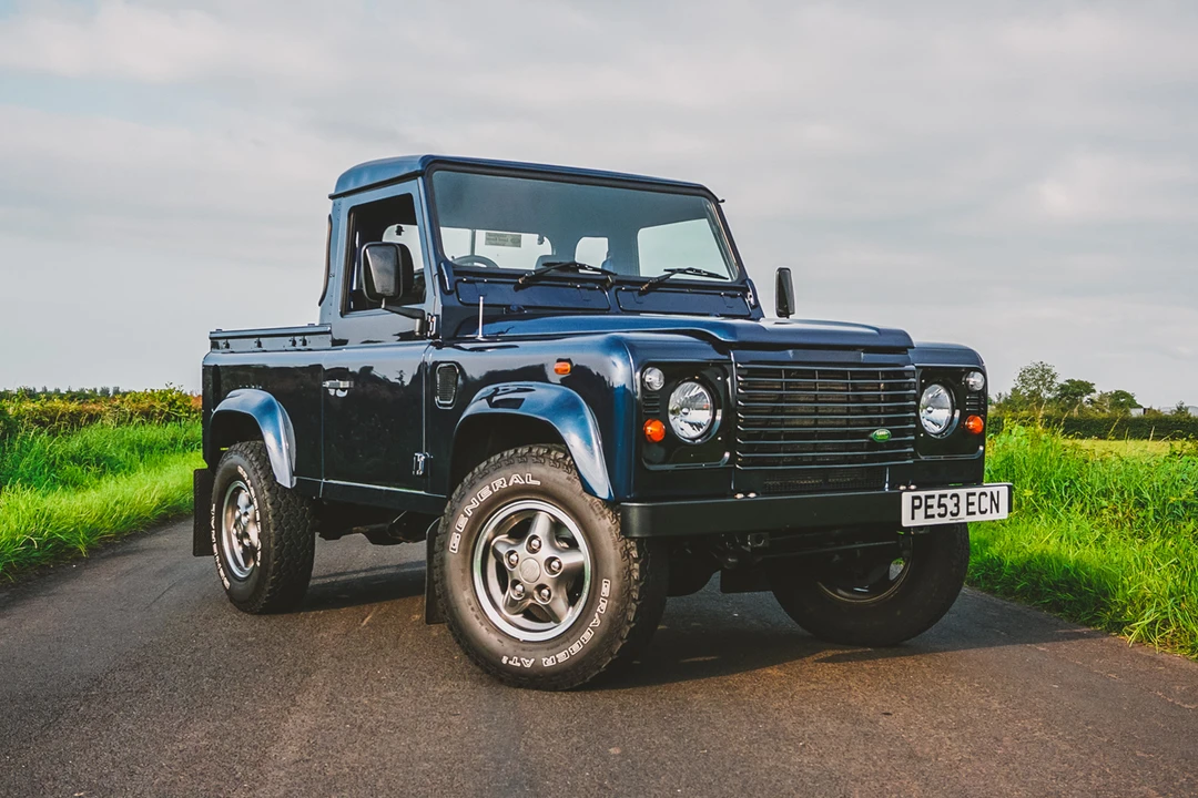 2003 Land Rover Defender 90 - Image 2 of 31