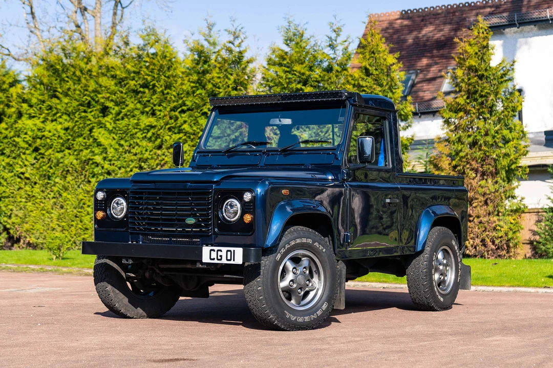 2003 Land Rover Defender 90 - Image 2 of 31