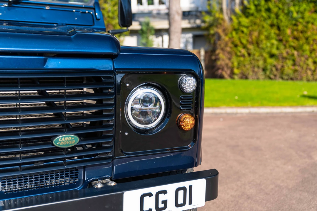 2003 Land Rover Defender 90 - Image 25 of 31